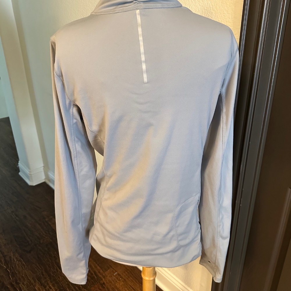 Quarter Zip Top & Printed Leggings in Gray-Size med - Picture 4 of 8